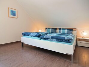 Apartment | Bathroom - Holiday Home in Bavaria Near Hiking Trails (Eslarn)