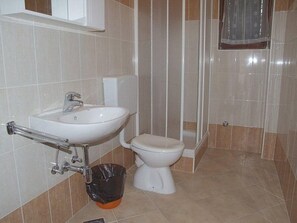 Apartment | Bathroom