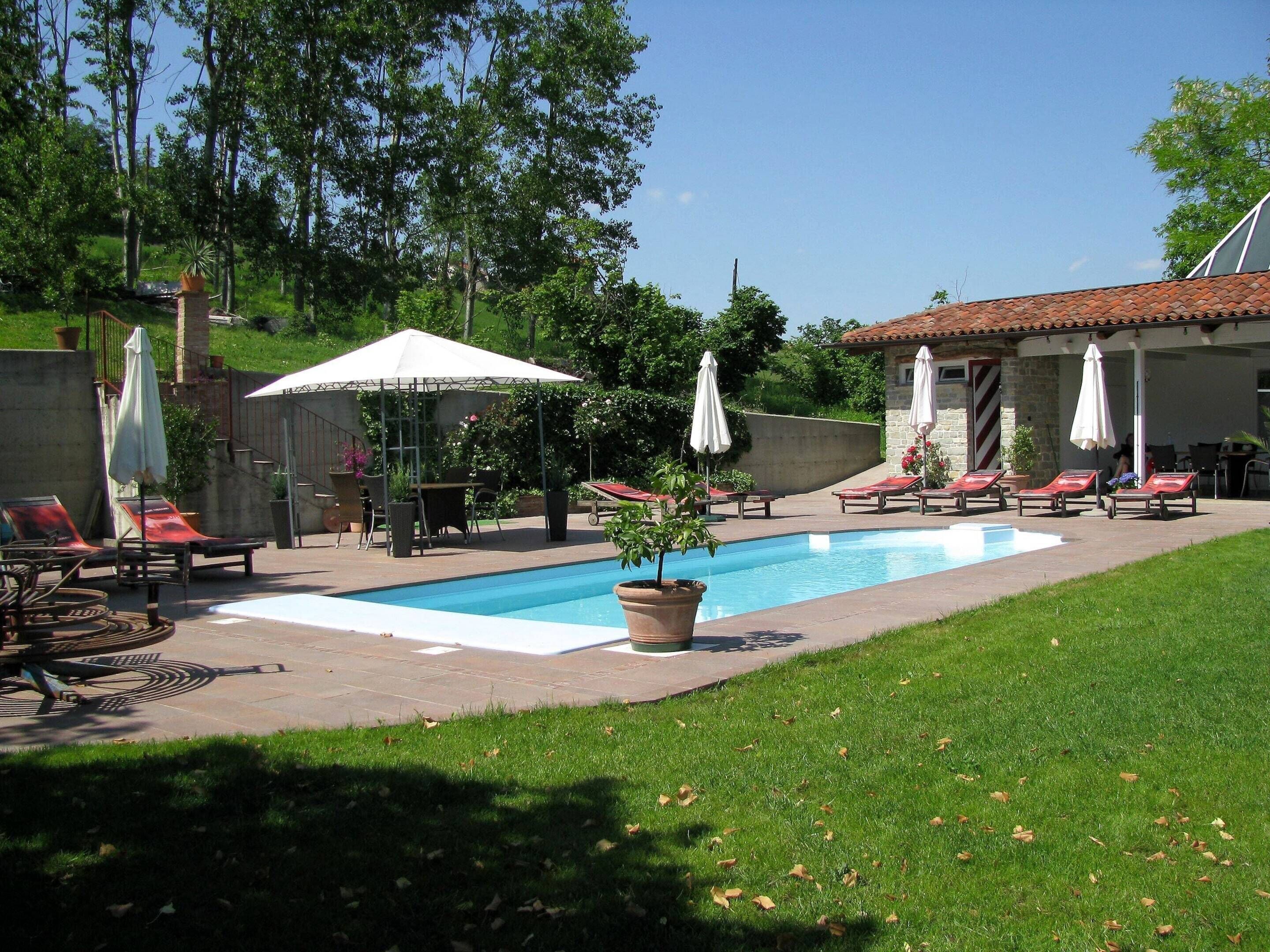 Casa | Piscina | Una piscina al aire libre