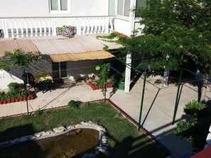 Exterior - Scenic Apartment in Dalmatia With Lovely Garden (Pag)