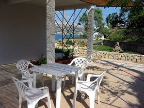 Balcony - Scenic Apartment in Dalmatia With Lovely Garden (Pag)