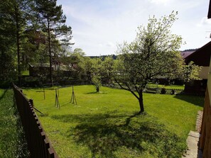House | Garden - Holiday Home in Pernink in a Beautiful Mountainous (Pernink)