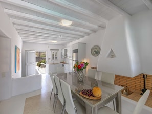 Villa | Dining