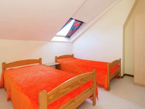 Huis | 10 slaapkamers, individueel gemeubileerd, beddengoed