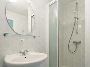 House | Bathroom | Shower