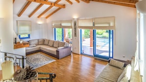 Villa | Living room - Detached Modern Villa With Pool in Sveti Lovrec, Near the Beach and Porec (Sveti Lovrec)