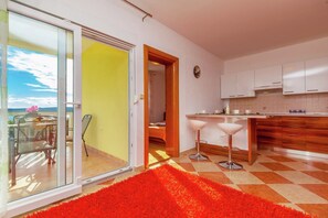 Apartment | Dining