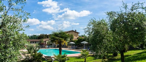 House | Pool