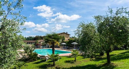 Secluded Mansion in Perugia with Hot Tub