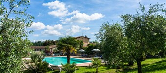 Secluded Mansion in Perugia with Hot Tub