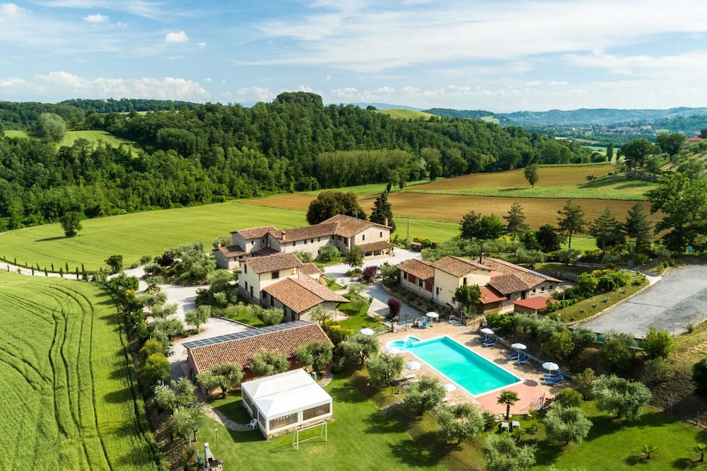 Secluded Mansion in Perugia with Hot Tub - San Sisto