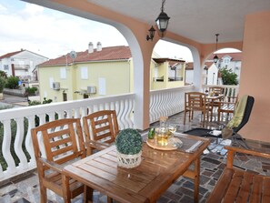 Balcony - Spacious Apartment in Vodice With Garden (Vodice)
