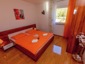 Apartamento | 3 dormitorios y ropa de cama