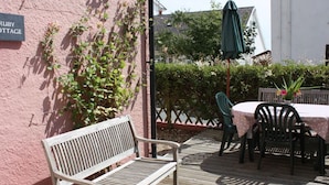 Balcony - Pretty Holiday Home in Saundersfoot With Garden (Saundersfoot)