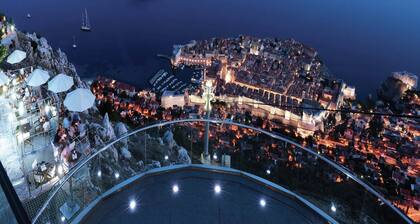 Lovely Mediterranean Home near Beach with Private Open & Covered Terrace