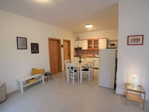 House | Private kitchen - Home With a Private Terrace in a Quiet Area, Near the Sea (Kolan)