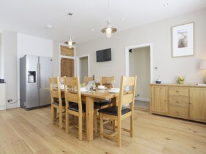 House | Private kitchen - Chic Holiday Home in Aldeburgh With Garden (Aldeburgh)