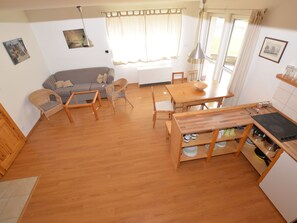 Dining - Cozy Holiday Home in Malá Skála With Garden (Mala Skala)