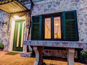 House | Balcony - Alluring Holiday Home in Marcana With Private Swimming Pool (Marcana)