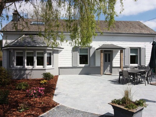 Very Nice Holiday Home Located on a Large Secured Park