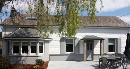 Very Nice Holiday Home Located on a Large Secured Park