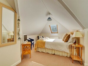 House - Luxurious,detached Holiday Home With Three Bathrooms and Parking (Padstow)