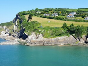 Beach - Quaint Holiday Home in Combe Martin near Beach (Ilfracombe)