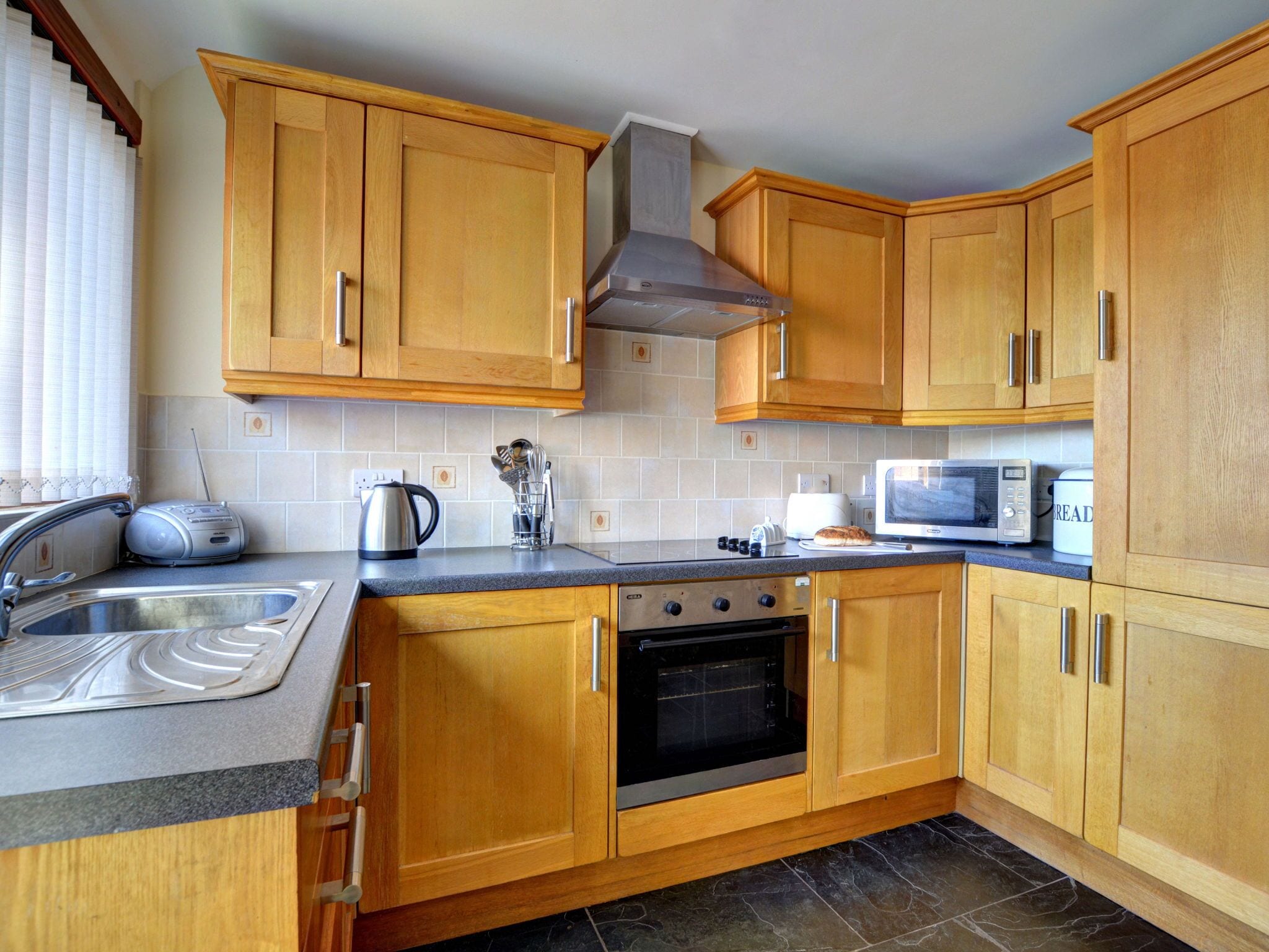 House | Private kitchen | Fridge, microwave, oven, electric kettle