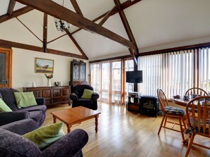 House | Living room | DVD player - Cozy Holiday Home in Berriew near River Rhiw (Welshpool)