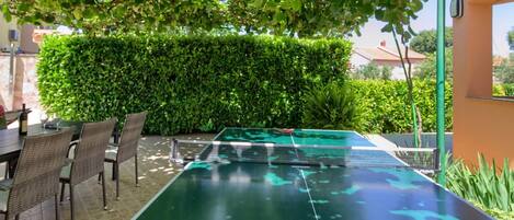 House | Pool