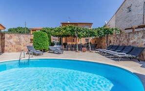House | Pool