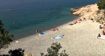 Adorable Apartment With Pool & Terrace With Sea View