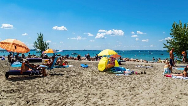 House | View from property - Elegant Holiday Home in Lazise with Swimming Pool near Lake (Lazise)