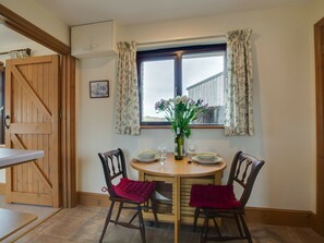Dining - Cozy Cottage in Saint Essey With Terrace (Wadebridge)