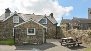 Exterior - Holiday Home With Authentic Wooden Beams, Natural Stone Walls, and a Lovely Garden (Haverfordwest)