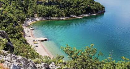 Villa in Croatia Near Beach With Pool