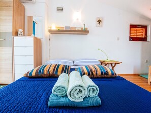 Rumah | 2 kamar tidur dan dilengkapi dengan perabotan berbeda-beda
