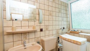 Apartment | Bathroom - Elite Apartment in Sankt &reasberg near Ski Area (Braunlage)