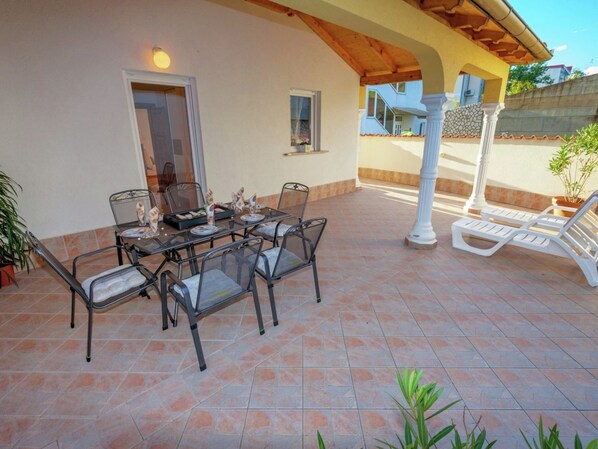 Exterior - Cottage in Croatia Near Beach & Town Centre (Crikvenica)