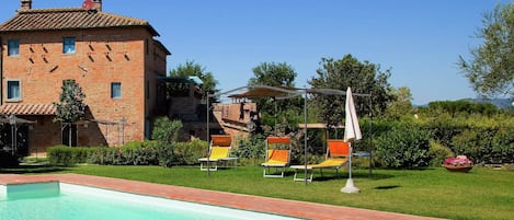 실내 수영장, 야외 수영장