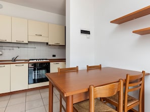 House | Private kitchen - Vibrant Holiday Home in Lazise with Swimming Pool near 2 Lakes (Lazise)