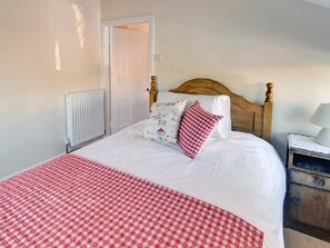 3 Schlafzimmer, individuell eingerichtet, Bettwäsche