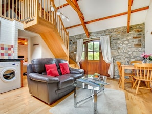 DVD player - Charming Holiday Home in Haverfordwest With Meadow View (Haverfordwest)