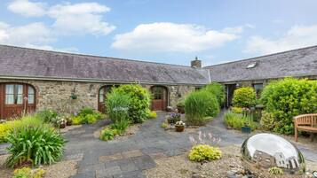 House | Property grounds