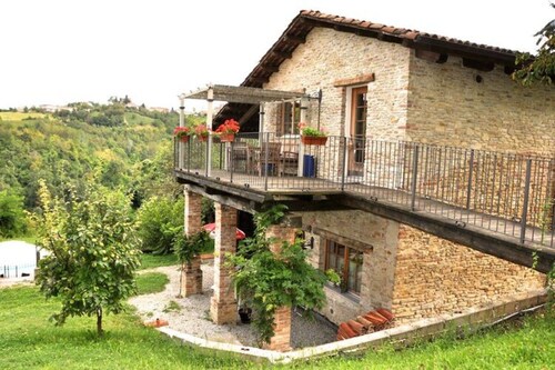 Mansion in Langhe Hills With Pool