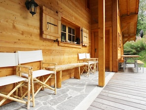 Chalet | Balcony