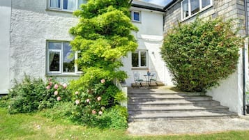 Apartment | Garden view