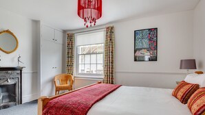 House - Light and Spacious Cottage, Located in the Pleasant Centre of Brighton (Brighton)