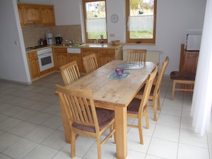 Dining - Quaint Holiday Home in Marlow With Garden (Marlow)