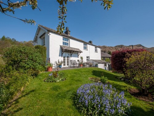 Comfortable Holiday Home With Manicured Garden at Elterwater